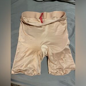 SPANX Suit Your Fancy Booty Booster Mid-Thigh